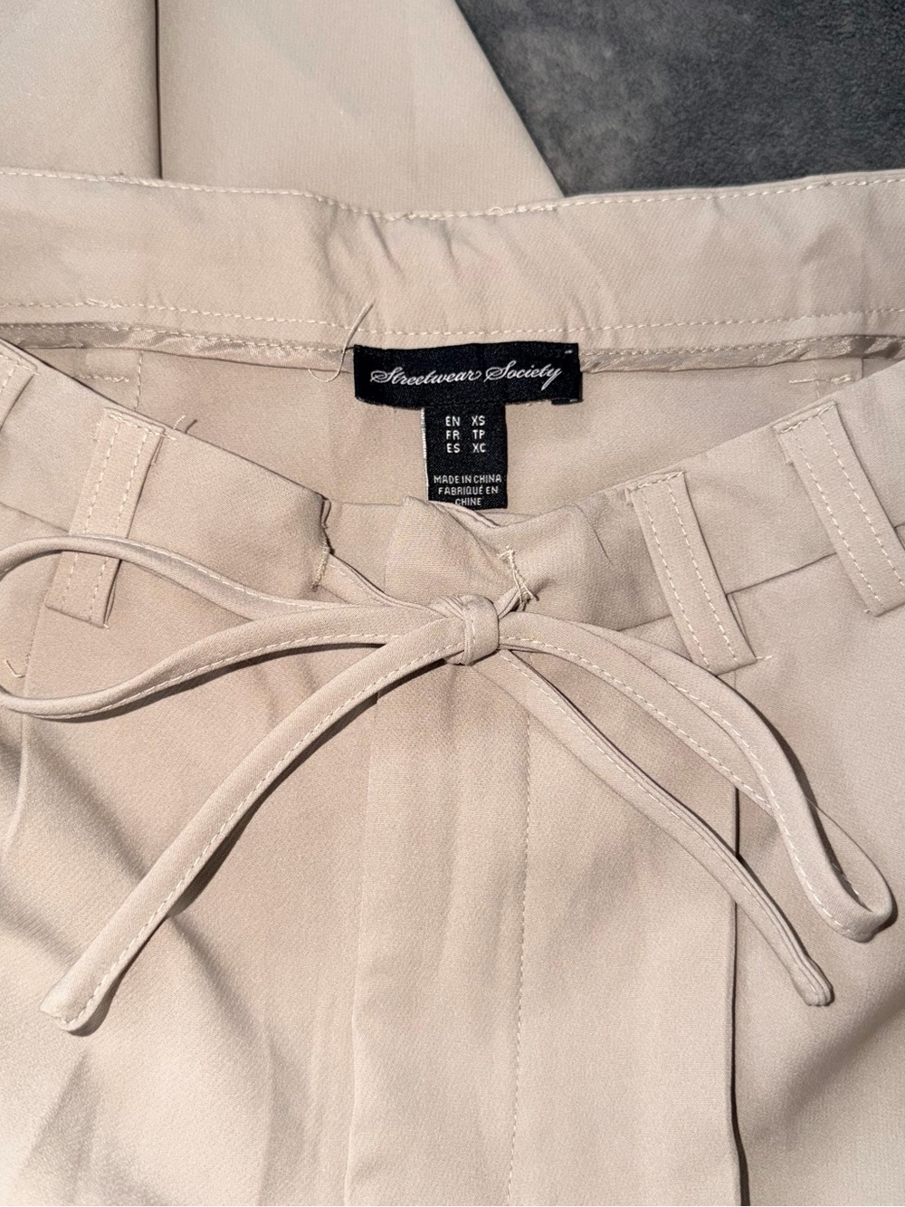 High-Waist Tailored Trousers - Picture 2 of 2